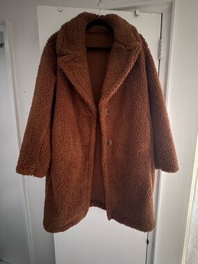Uniqlo Women's Teddy Coat in Warm Brown